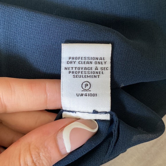 Flowy Navy Diane Von Furstenberg Top - Picture 6 of 9